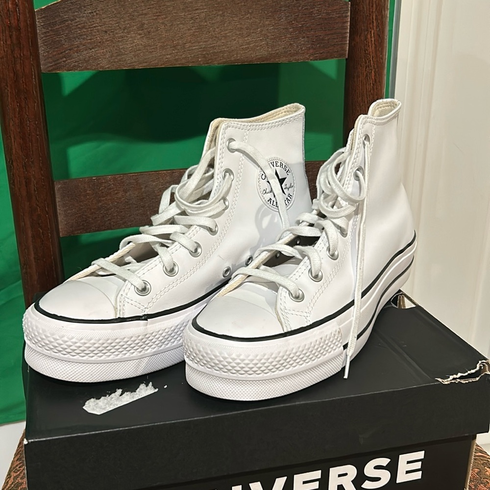 Chuck Taylor Leather Platform Converse